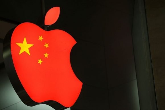 Apple compra en China con exención de aranceles - Atlas Overseas